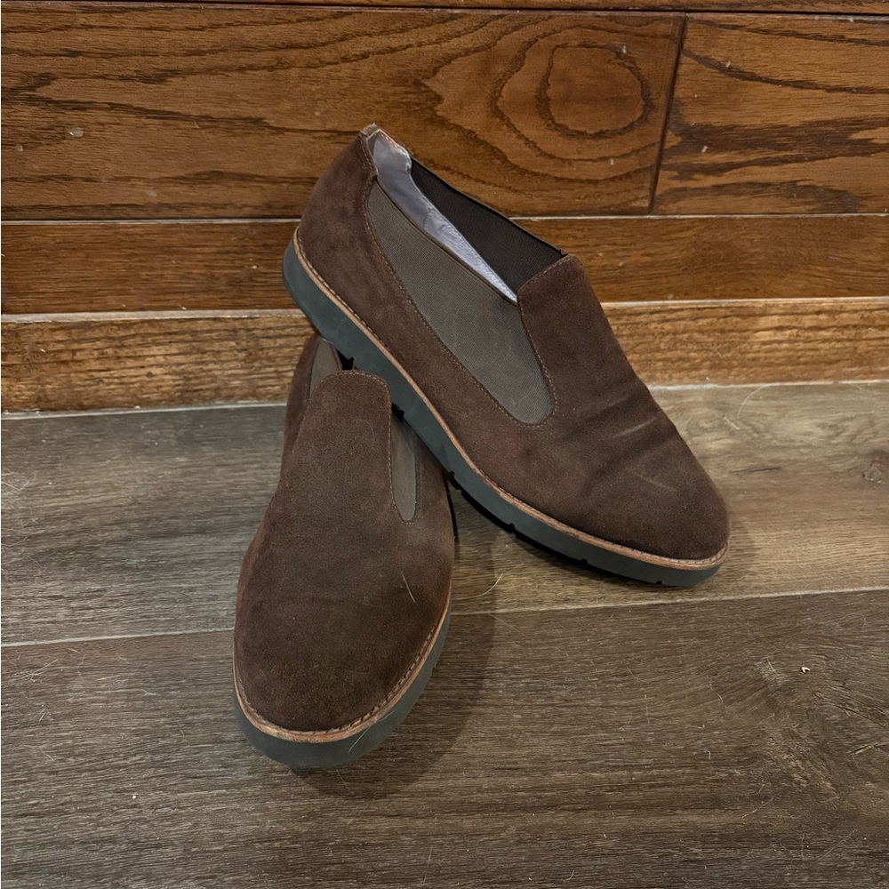 Johnston & Murphy Women's Dark Brown Suede Flats